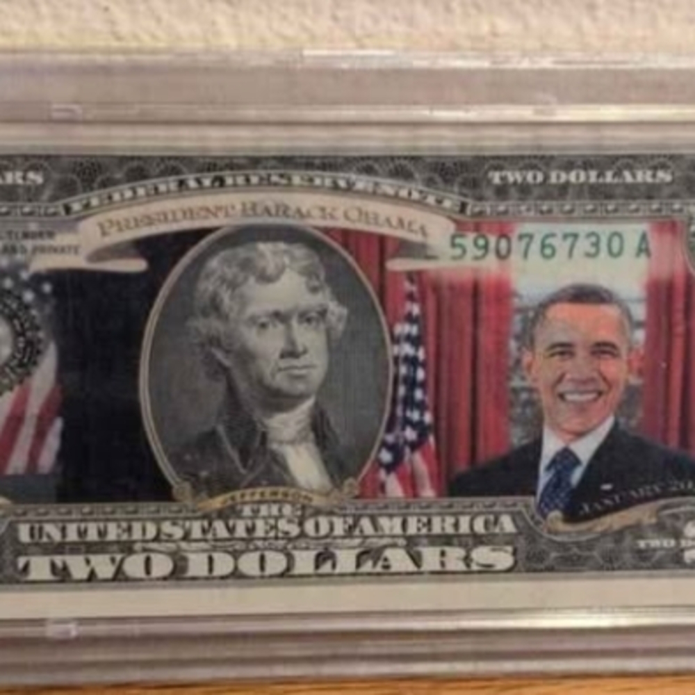 President Barrack Obama 2 Dollar Federal Reserve Note In Plastic Case